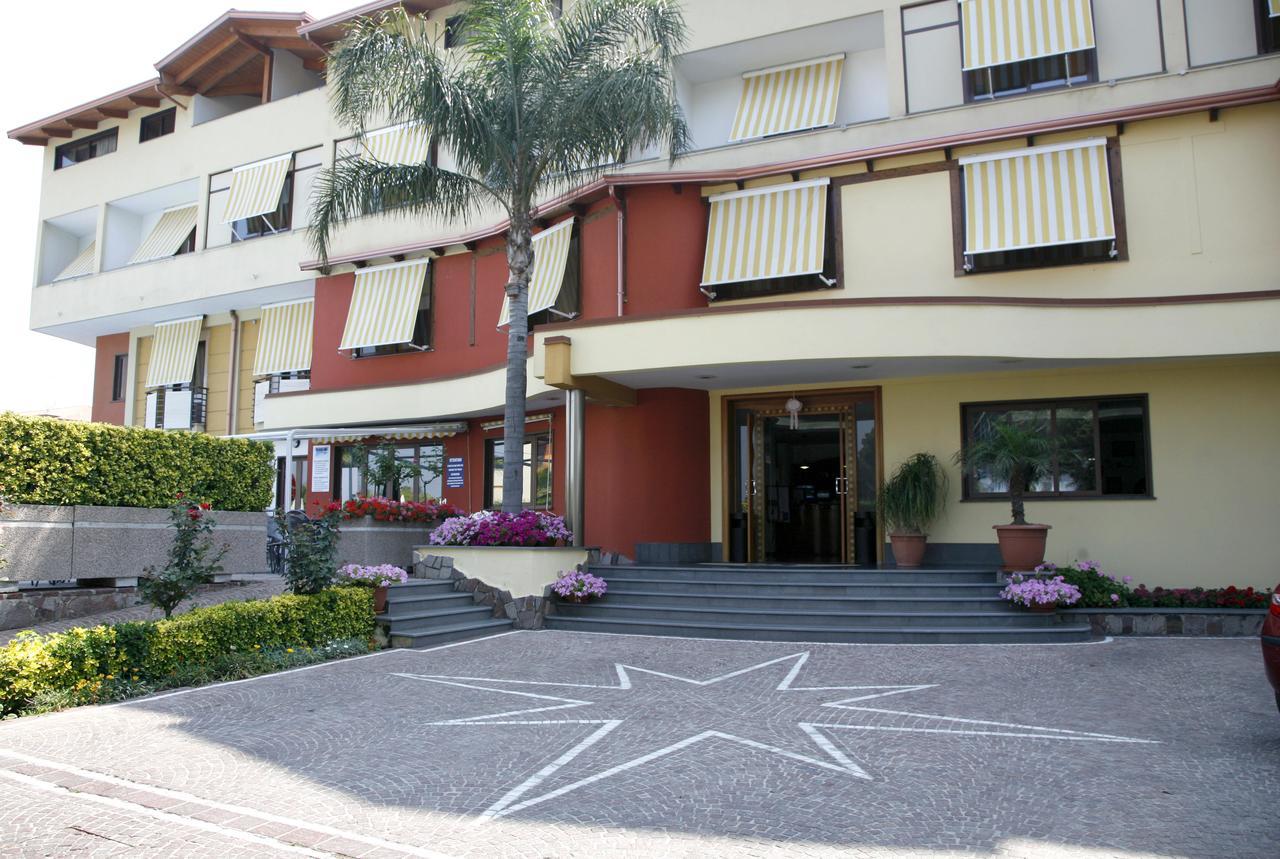 Hotel Agorà Lago Patria Exterior foto